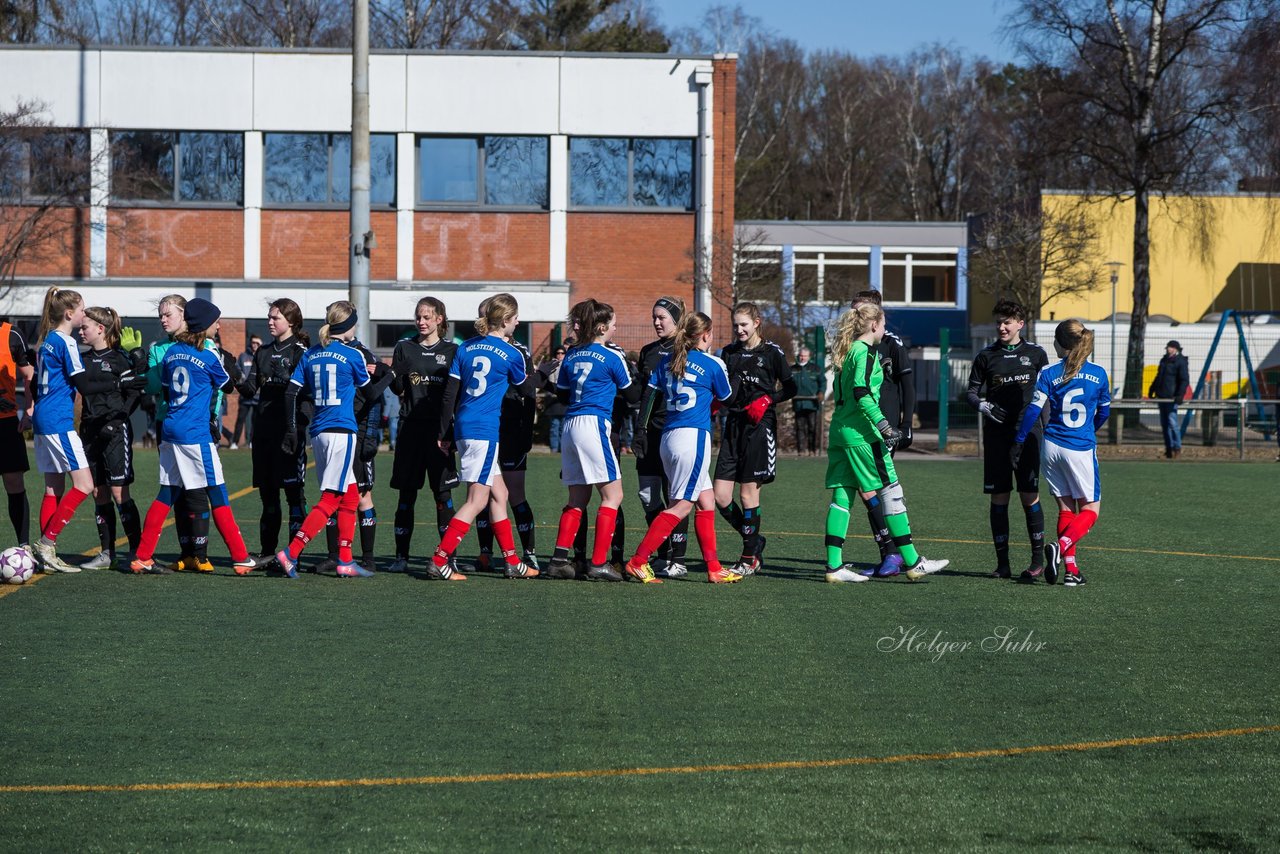 Bild 141 - B-Juniorinnen Halbfinale SVHU - Holstein Kiel : Ergebnis: 3:0